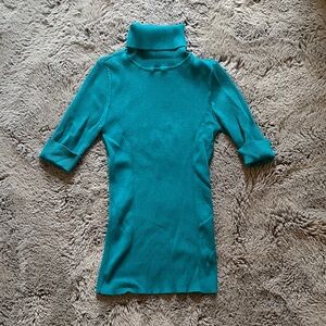 WHBM Short Sleeved Turtleneck Sweater Shirt